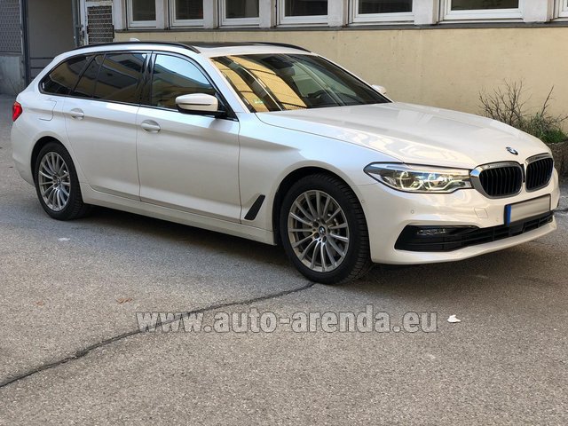 Rental BMW 5 Touring Equipment M Sportpaket in Italy