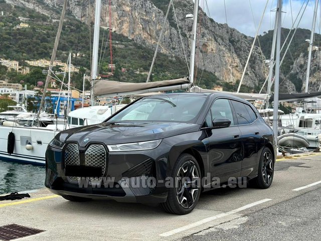 Прокат БМВ iX xDrive40 электромобиль в Сицилии