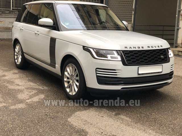 Rental Land Rover Range Rover Vogue P525 in Italy