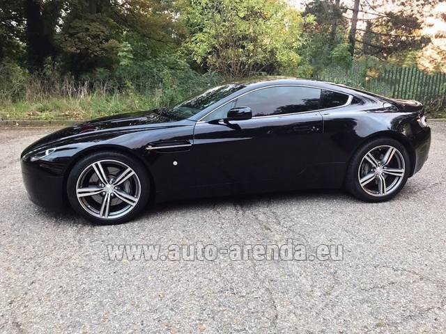 Rental Aston Martin Vantage 4.7 436 CV in Rome