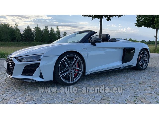 Rental Audi R8 Spyder V10 Performance (620 hp) in Roma-Fiumicino airport