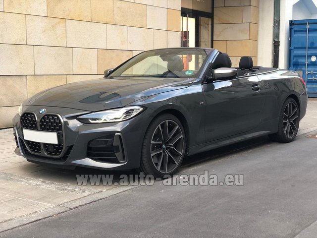 Rental BMW M440i xDrive Convertible in Naples airport