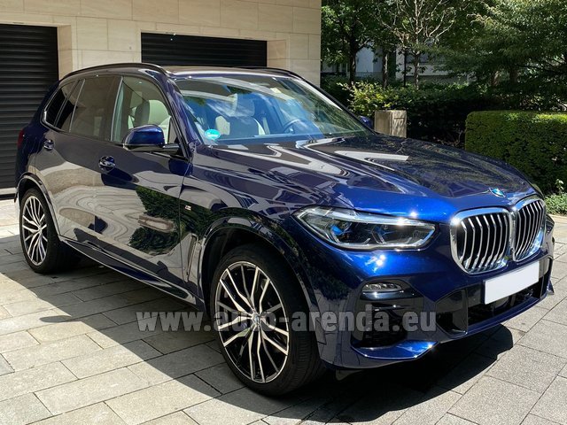 Rental BMW X5 3.0d xDrive High Executive M Sport in Naples airport