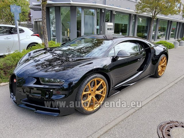 Rental Bugatti Chiron in Turin
