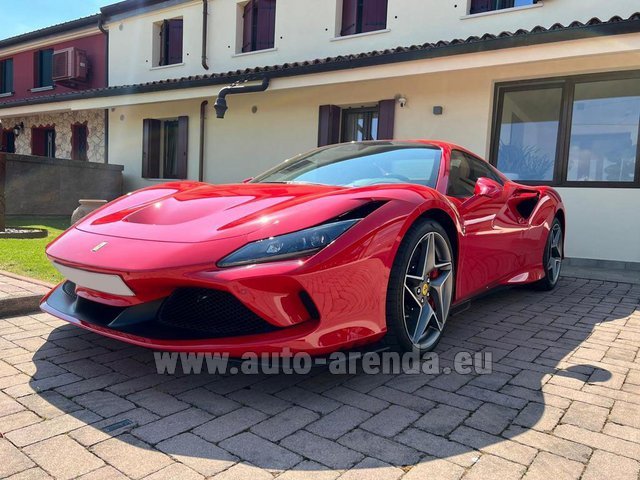 Rental Ferrari F8 Tributo Spider in Turin