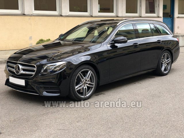 Rental Mercedes-Benz E 450 4MATIC T-Model AMG equipment in Province of Siena