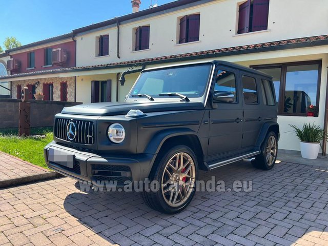 Rental Mercedes-Benz G 63 AMG in Province of Siena