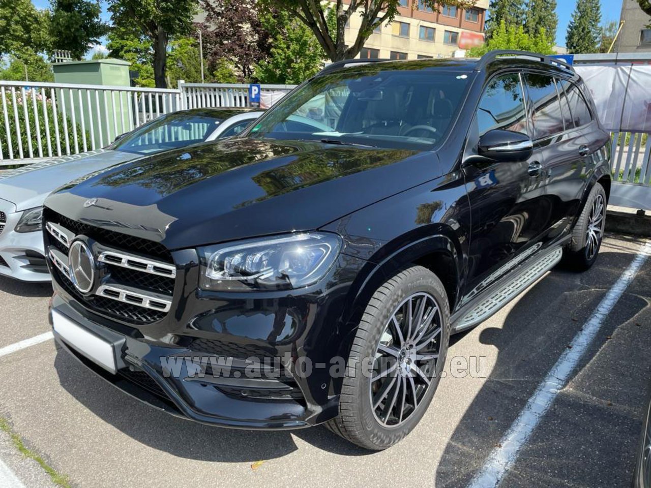 Rent Mercedes-Benz Gls 350 Amg Equipment 4Matic In Naples Airport | Auto-Arenda