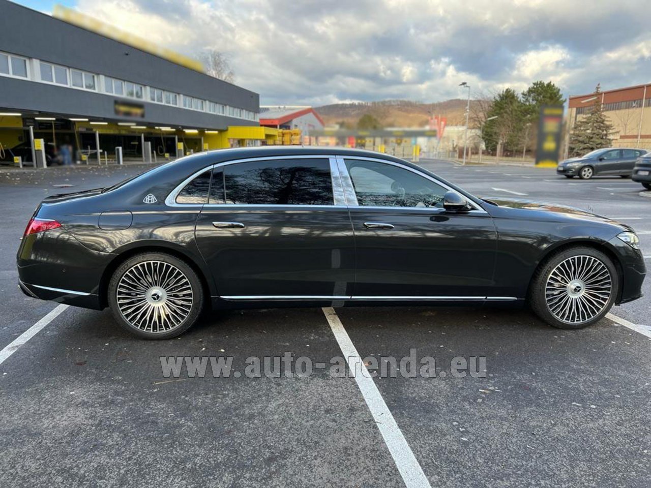 Аренда Maybach S580 4Matic Lang (5 мест) в аэропорту Милан-Мальпенса | Авто- Аренда