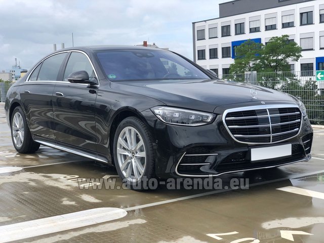 Transfer from Meran to Munich Airport by Mercedes S350 Long 4MATIC AMG equipment car