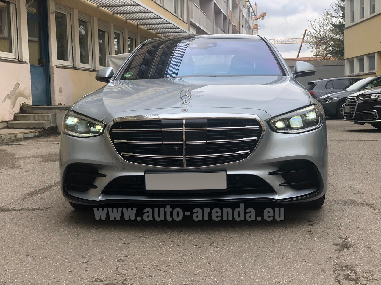 Аренда Мерседес-Бенц S-Class S 400 Long 4Matic Diesel комплектация AMG в  аэропорту Милан-Мальпенса | Авто-Аренда