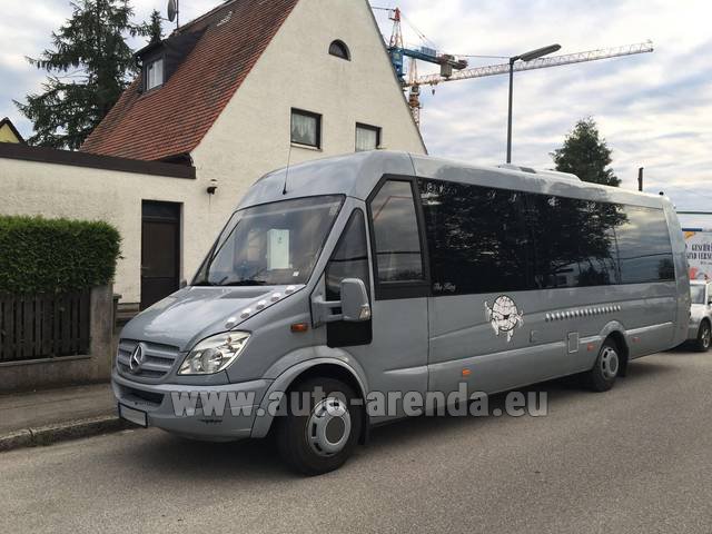Rental Mercedes-Benz Sprinter 29 seats in Tuscany