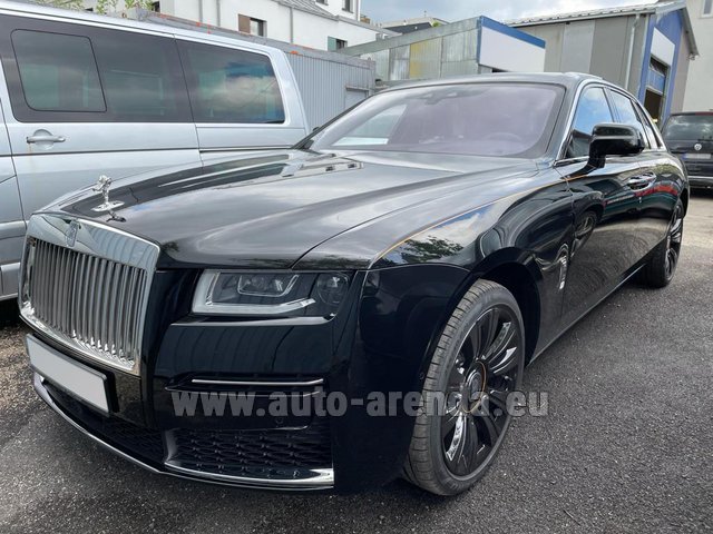 Rental Rolls-Royce GHOST in Positano