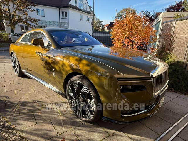 Rental Rolls-Royce Spectre Coupe Luxury Electric Chartreuse in Forte dei Marmi