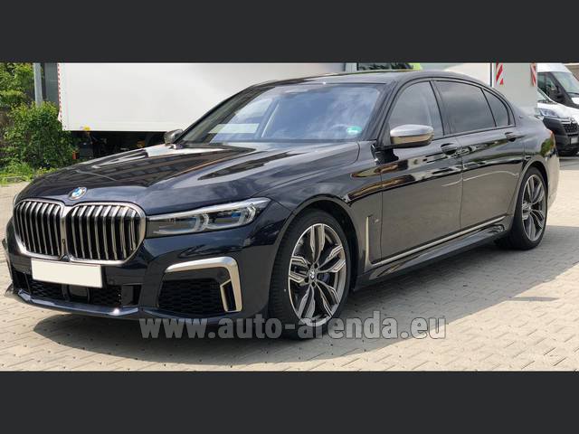 Transfer from Ortisei to Munich Airport by BMW M760Li xDrive V12 car