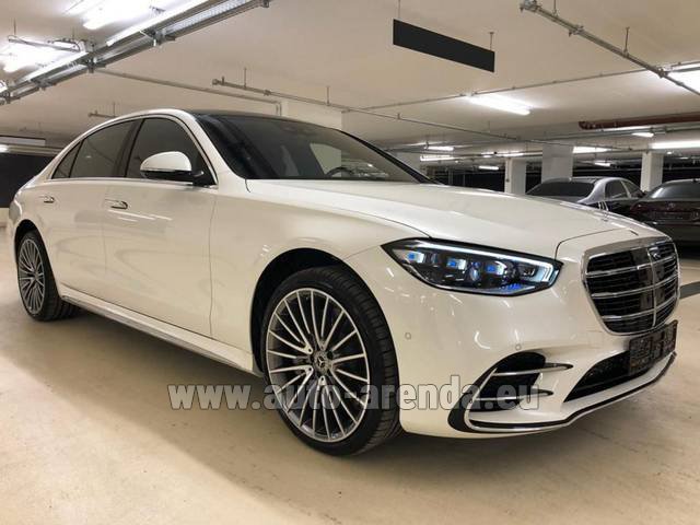 Transfer from Madonna di Campiglio to Munich Airport General Aviation Terminal GAT by Mercedes-Benz S-Class S 500 Long 4MATIC AMG equipment W223 car