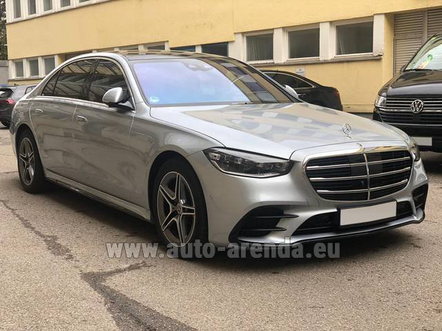 Transfer from Meran to Munich Airport by Mercedes S400 Long 4MATIC AMG equipment car