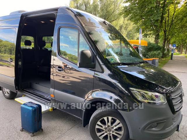Transfer from Verona to Munich Airport by Mercedes-Benz Sprinter (8 passengers) car