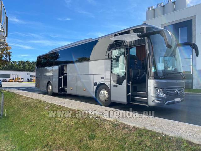 Transfer from Milan-Bergamo Airport to Davos by Mercedes-Benz Tourismo (49 pax) car